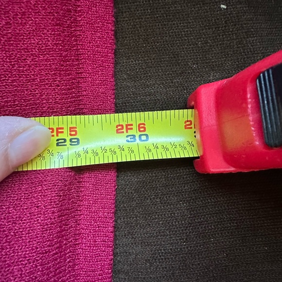 Avenue Red Flower Thread & Sequence Blouse Short Slevees Light Material Sz 3X. - Picture 12 of 12